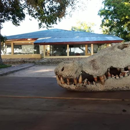 Crocodile Park Bungalow Kataragama Zewnętrze zdjęcie
